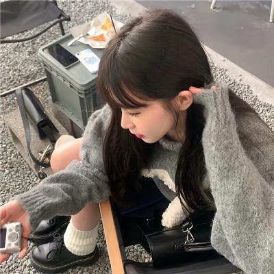 推动摇篮的手